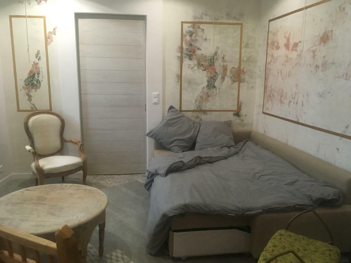 Appartamento Cabanon Marseillais 45 m2 sur l'eau à Malmousque Marsiglia Esterno foto